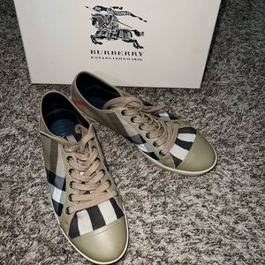Womens Burberry shoes